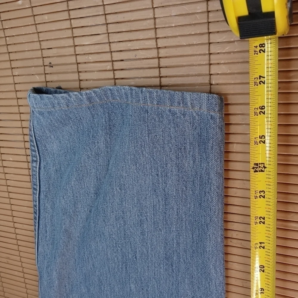 Cinch green lable men's blue jeans. Tag sz 42x32. Actual 42x27. 404pm 2_9